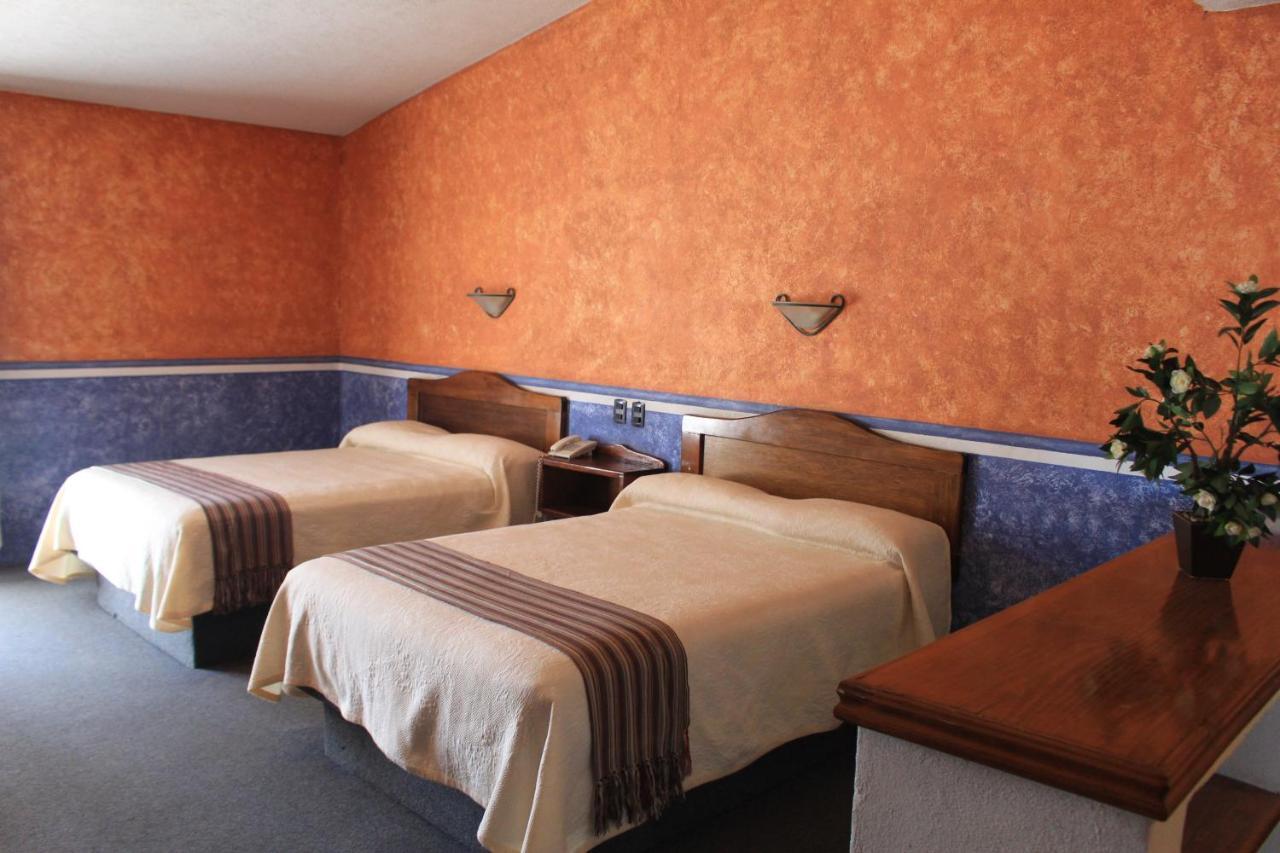 Hotel Meson Del Puente Acambaro Екстер'єр фото