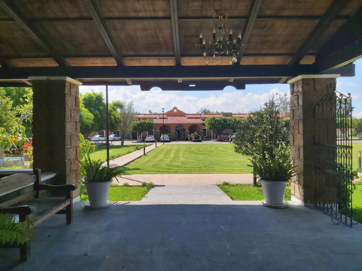Hotel Meson Del Puente Acambaro Екстер'єр фото