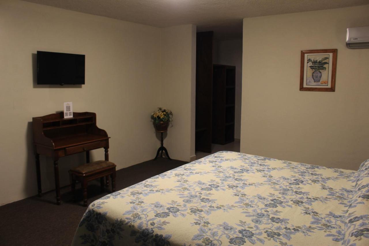 Hotel Meson Del Puente Acambaro Екстер'єр фото